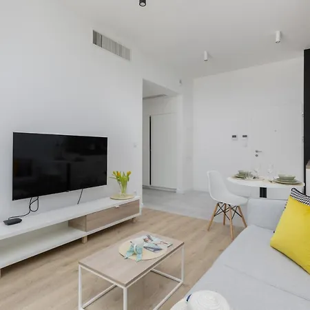 Shellter Premium Beachside By Renters Prestige *