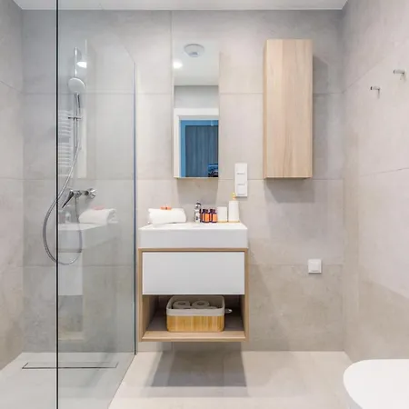 Shellter Premium Beachside By Renters Prestige * רוגובו